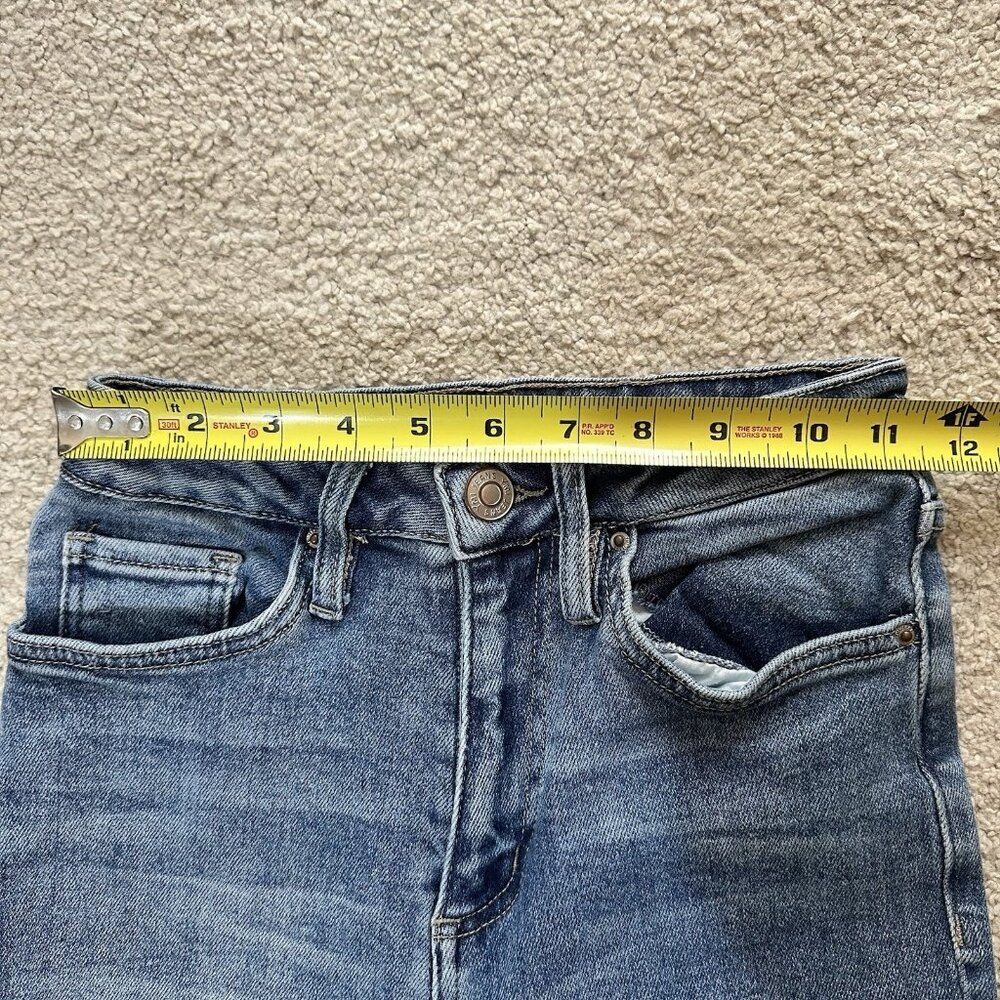 YMI Jeans Women’s Size 3/26 Flare Raw Hem Distressed Ankle Cropped Light Wash - Picture 6 of 8